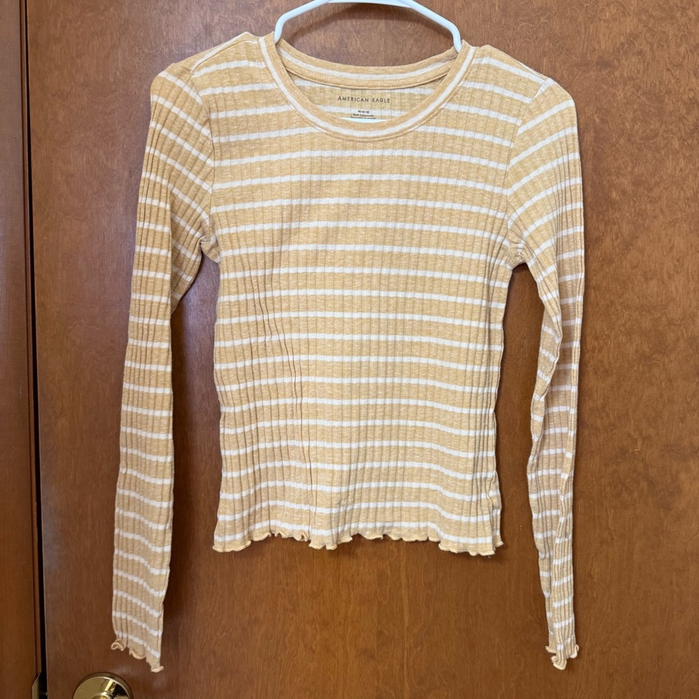 American Eagle Long Sleeve